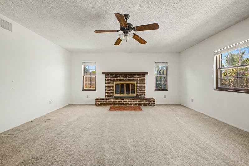 Phoenix House: 2822 E WILLOW Avenue