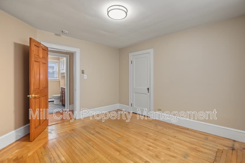 Manchester Condo: 324 Laurel Street - 1