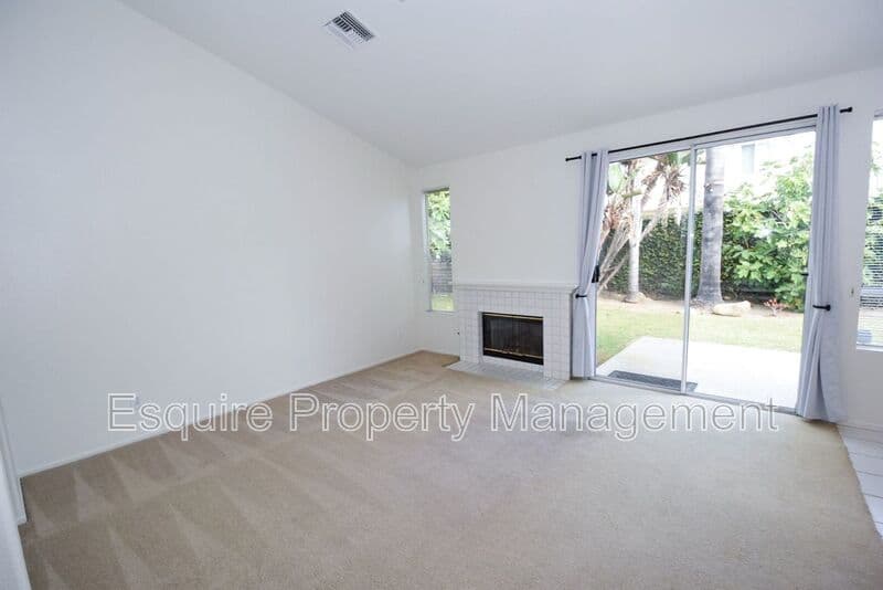OXNARD House: 1821 LA QUINTA LN