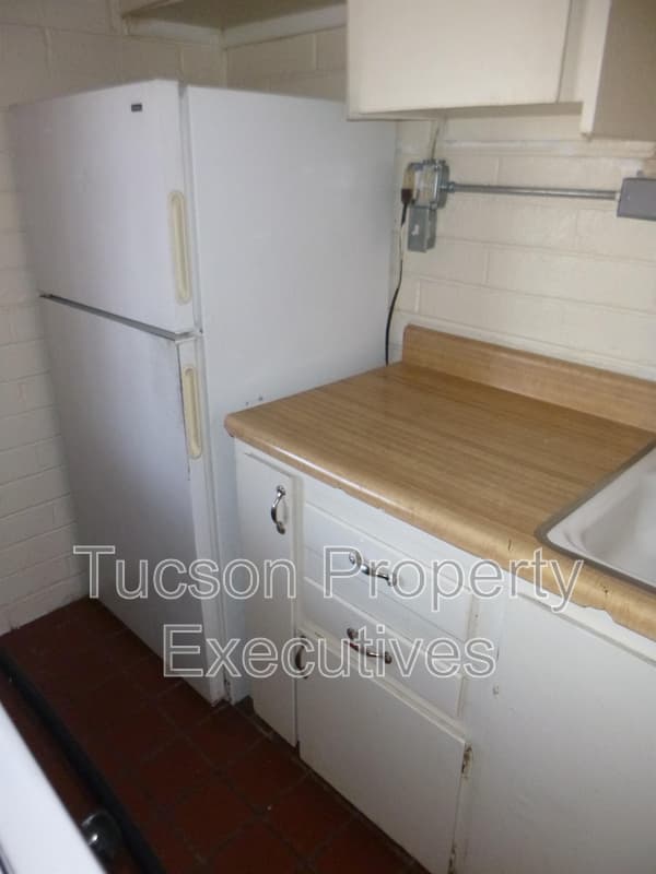 Tucson Condo: 1435 East Benson Highway #9