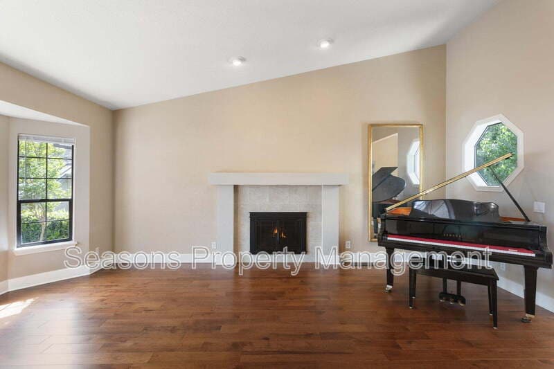 Redding House: 1688 El Capitan Dr