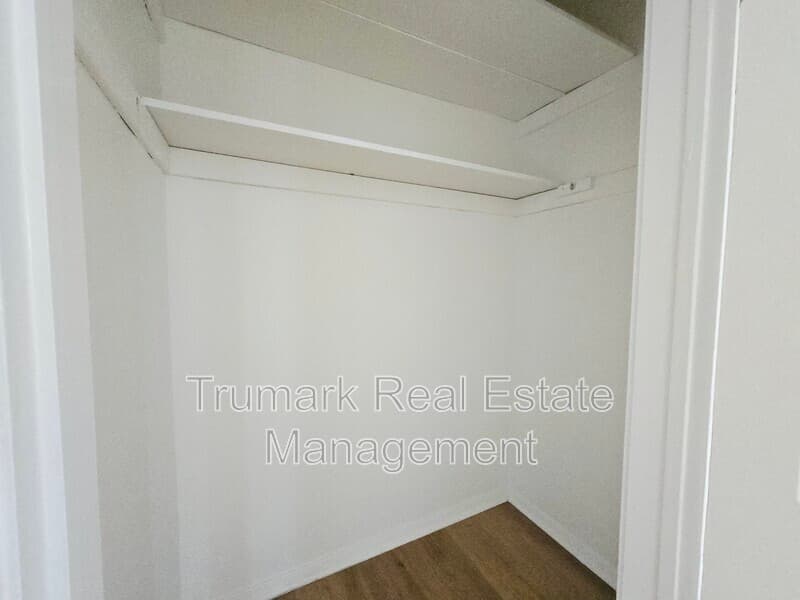 Glendale Condo: 408 E Harvard St