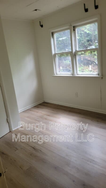 Pittsburgh House: 1633 Monongahela Avenue