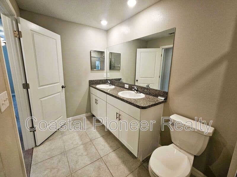 Riverview Townhome: 13251 Dupree Hills Pl
