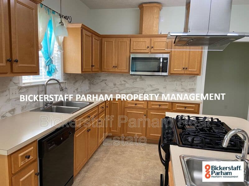 Fortson House: 4613 English Ivy Drive