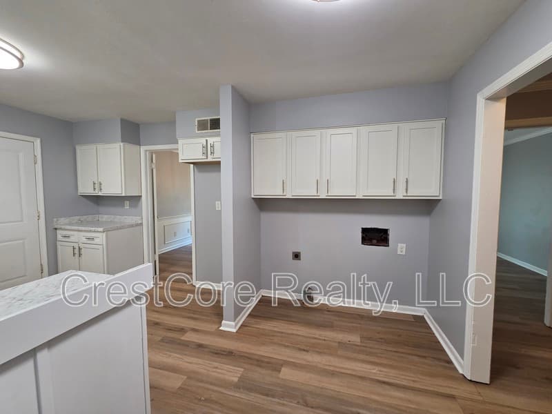 Memphis House: 2993 Laurencekirk Rd
