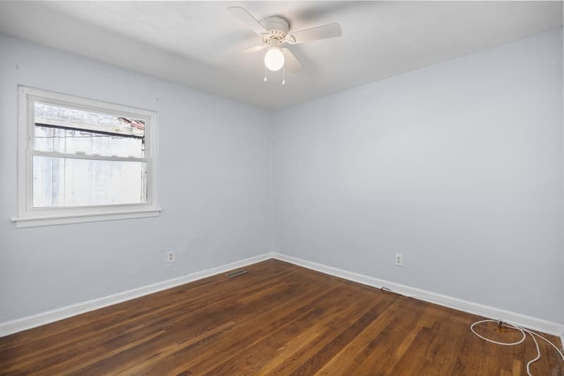 Chesapeake House: 1204 Fontana Avenue