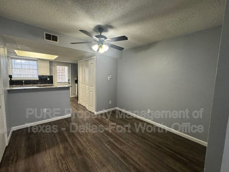 Irving Condo: 4004 W. Pioneer Dr.