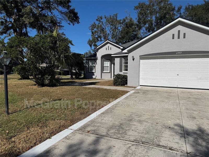 Plant City House: 1753 BROOKSTONE WAY