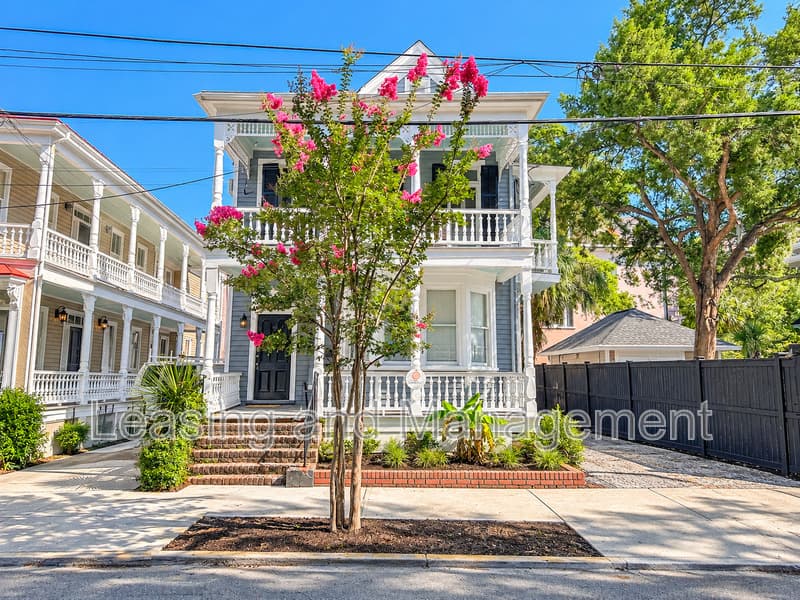 Charleston Condo: 7 Bee Street