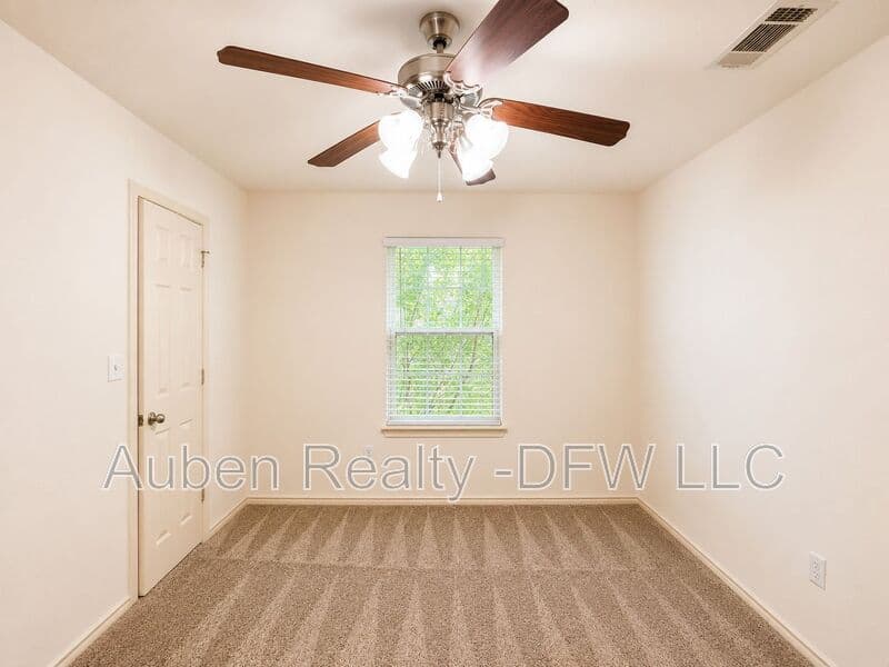Princeton House: 907 Parkplace Ridge