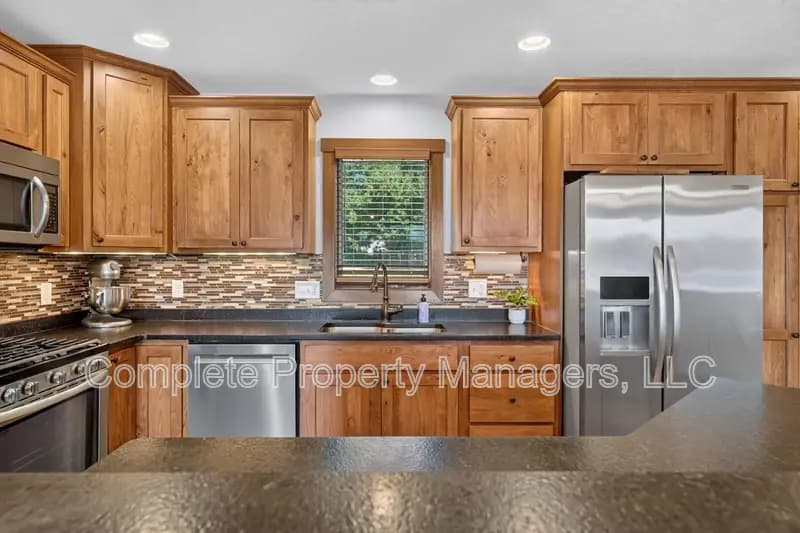 New Richland House: 23619 180th Street