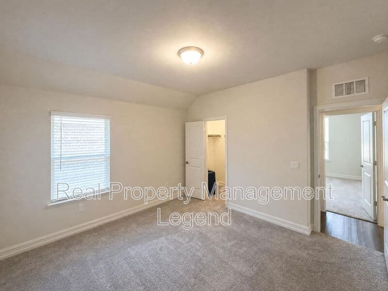 Aubrey House: 2812 Ranger Ln