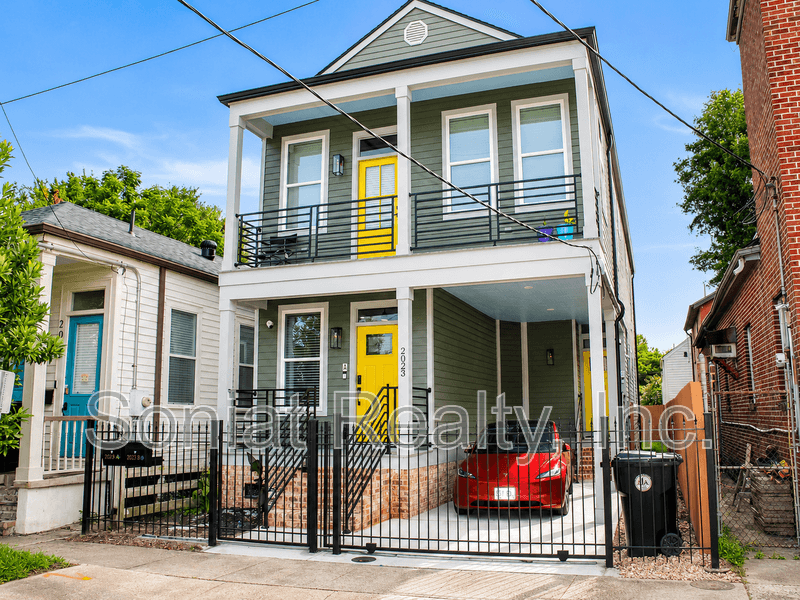 New Orleans Condo: 2023 First St.