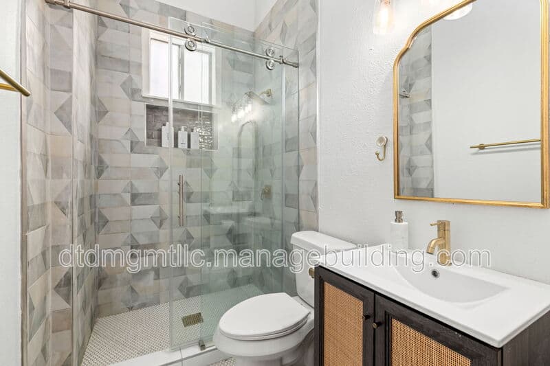 San Antonio Condo: 110 East Craig Place