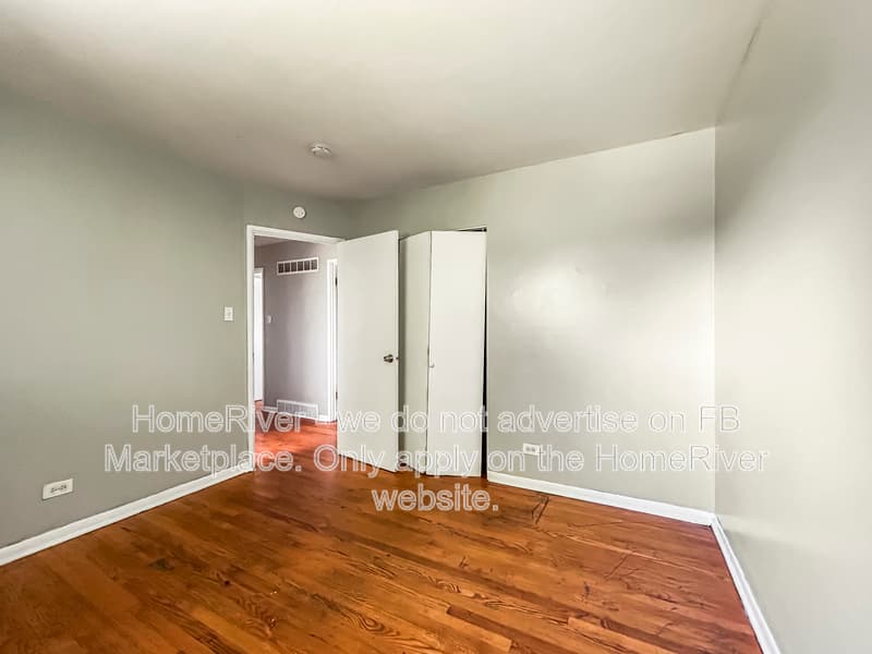 Country Club Hills House: 17849 John Ave