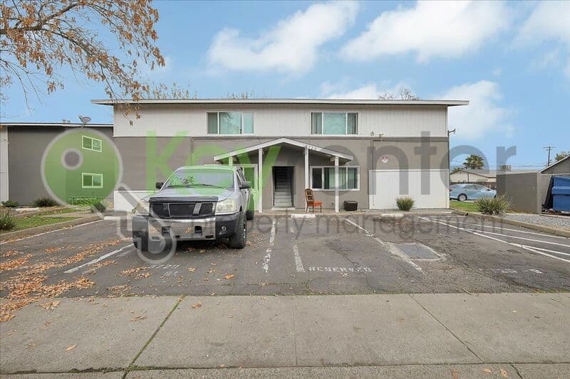 Sacramento House: 5724 Falconer Way