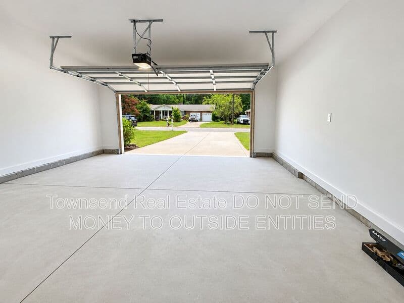 Stedman House: 621 Blawell Circle