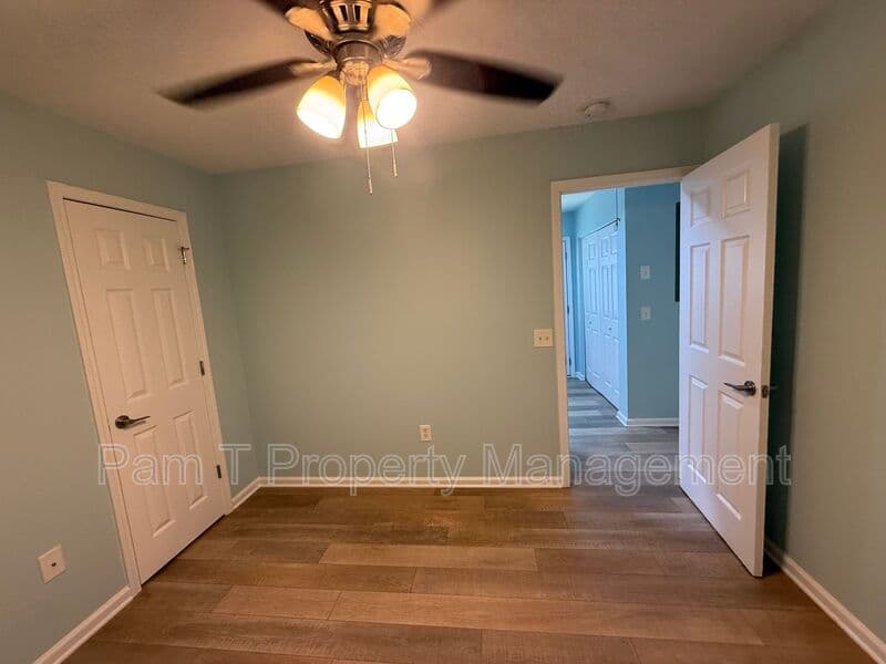 Savannah House: 2311 Tennessee Ave
