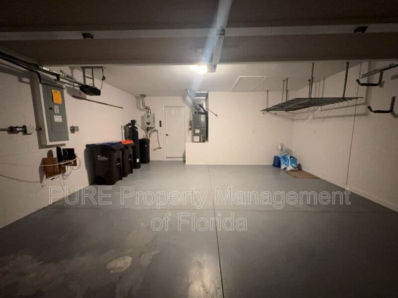 Ocala House: 15939 SW 14th Avenue Rd