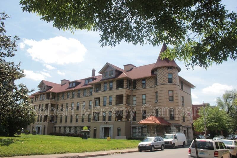 Louisville Condo: 2014 Cherokee Parkway