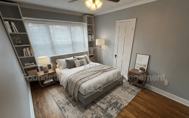 Memphis House: 252 East Edwin Circle