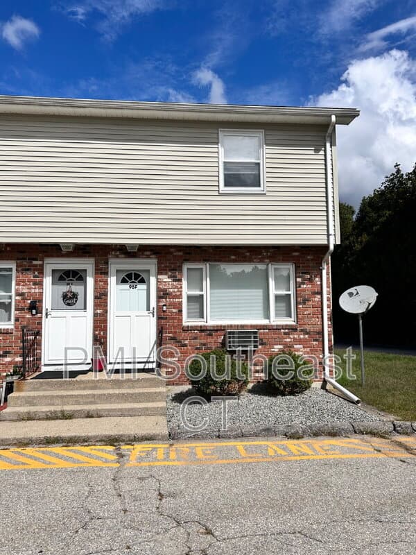 Plainfield Condo: 98 Canterbury Road
