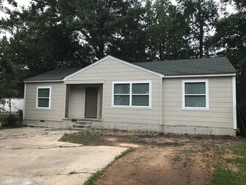 Hattiesburg House: 515 Melba Ave