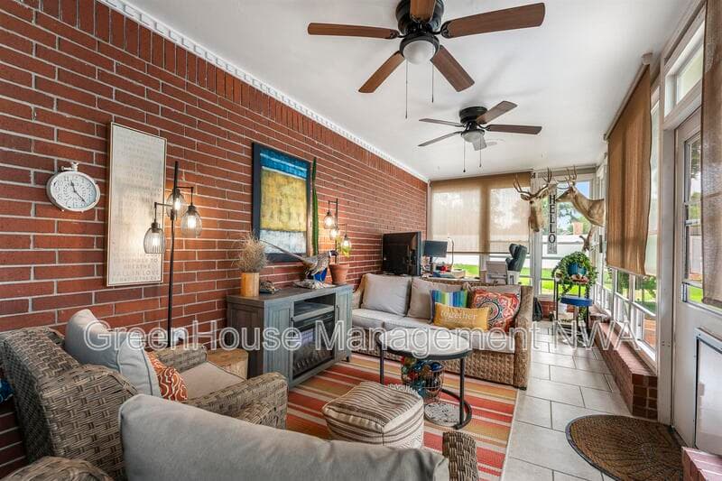 Bentonville House: 1609 SW 2nd Street