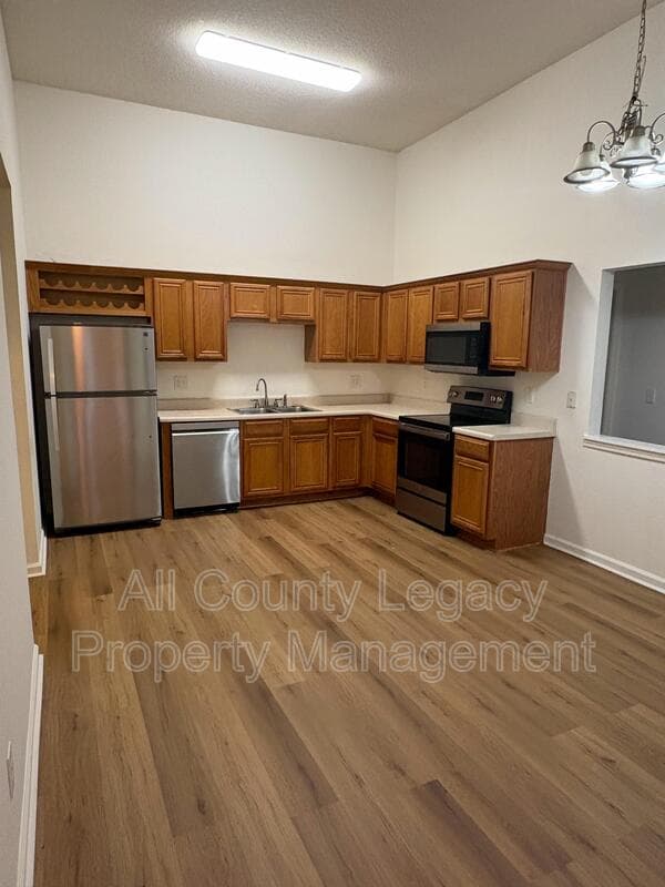 Snellville House: 2803 Newtons Crest Cir