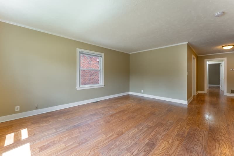 Rockford Condo: 2315 Auburn Street - 1 W