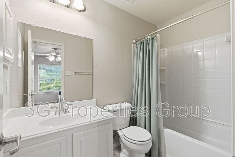 Lewisville House: 2925 St. Andrews Drive