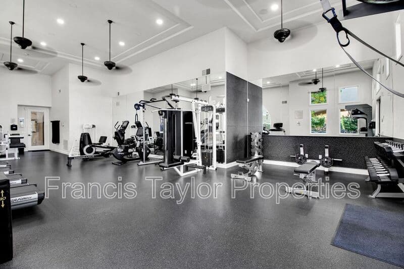 San Marcos House: 633 Kellogg Street