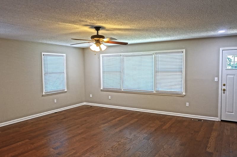 Huntsville House: 1705 Toll Gate Road SE
