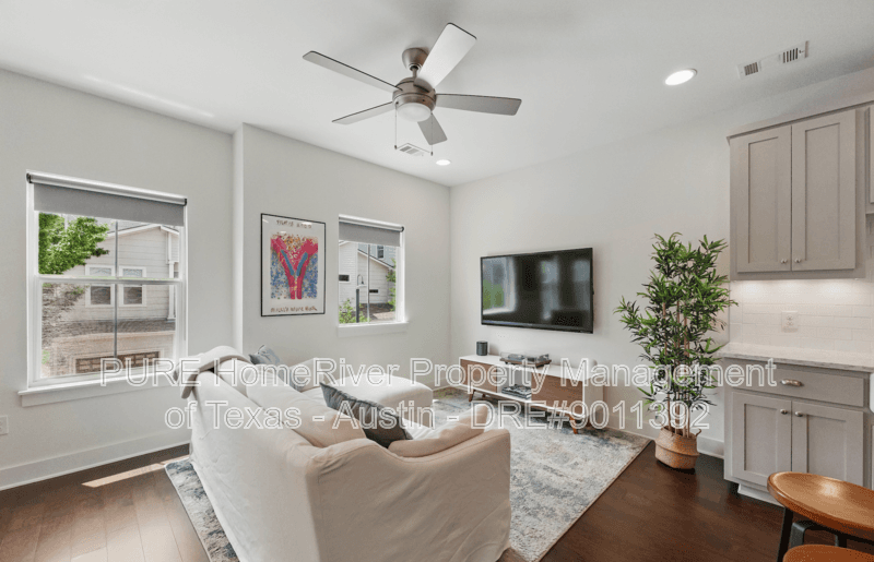 Austin Condo: 2710 Halcyon Drive