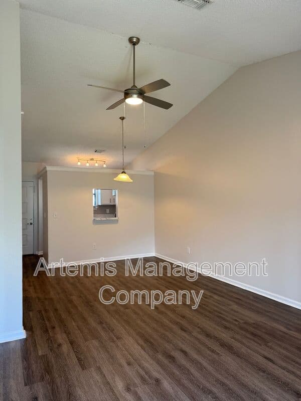 Orange Park Condo: 1270 Ticonderoga Trail - C