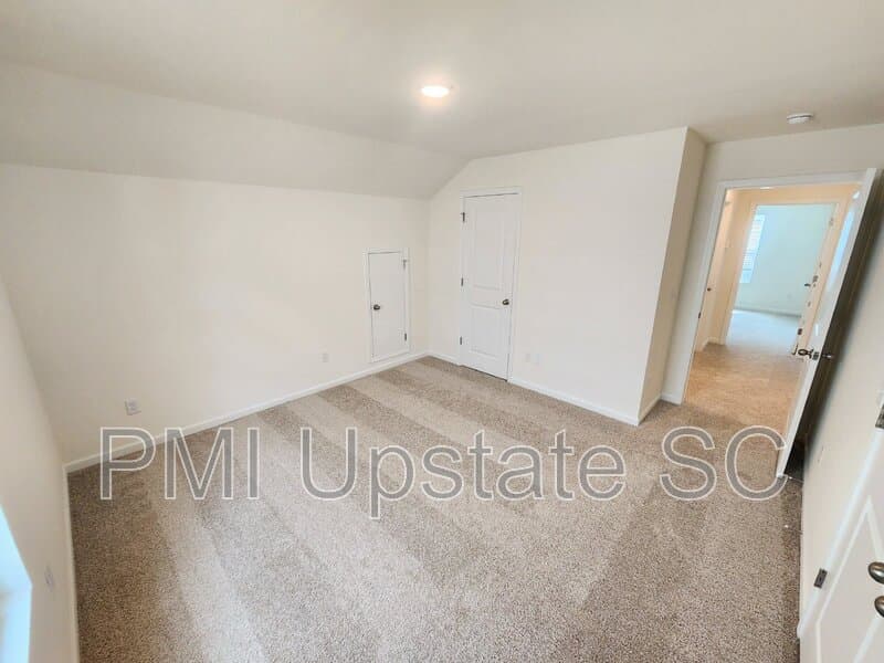 Fountain Inn House: 743 Fountainbrook Ln