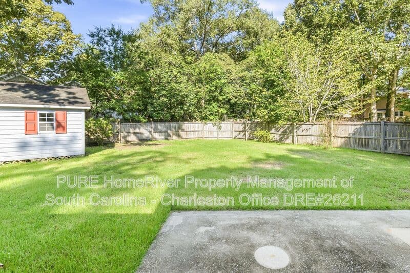 Goose Creek House: 154 Fox Chase Dr
