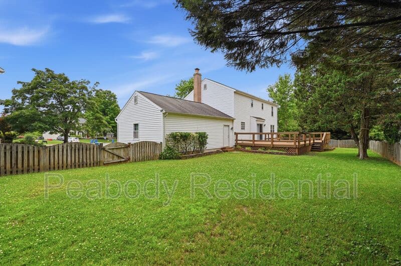 Great Falls House: 10609 Oxford Ct