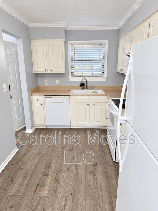 Taylors Townhome: 812 Reid School Rd.