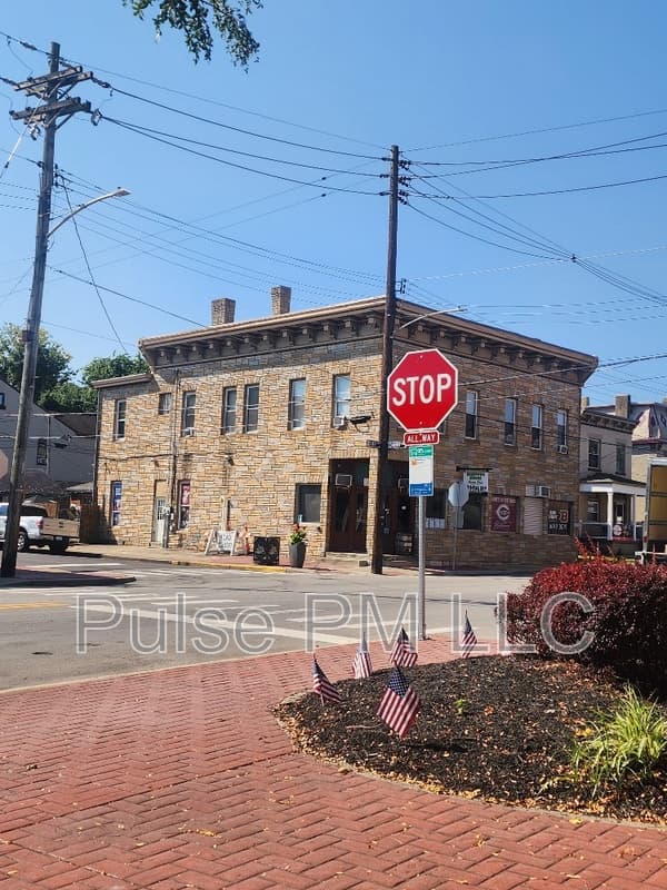 Dayton Condo: 638-640 6th Avenue - 638-2