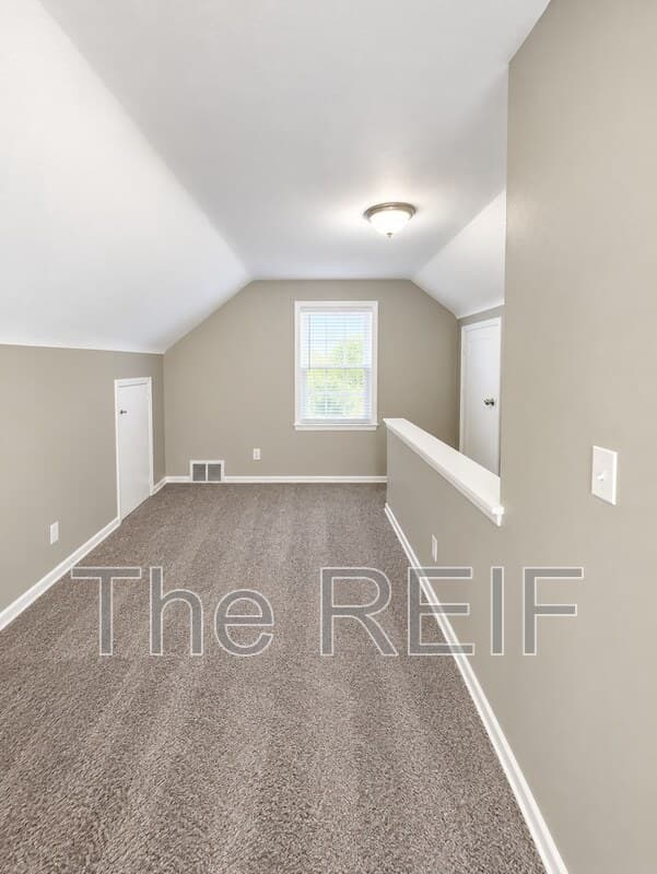 Detroit House: 17712 Lenore Avenue