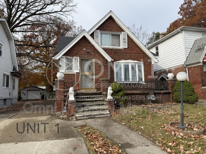 Detroit Condo: 19361 Moenart St