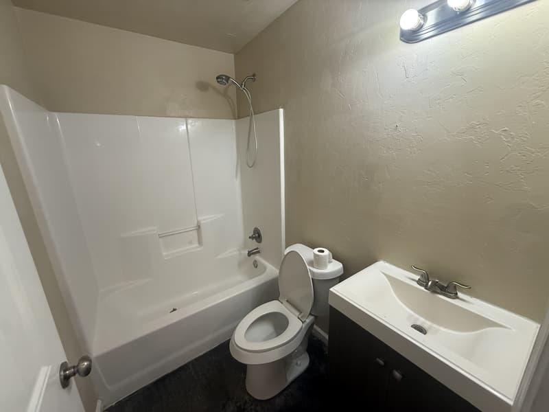 Ada House: 500 West 8th Street
