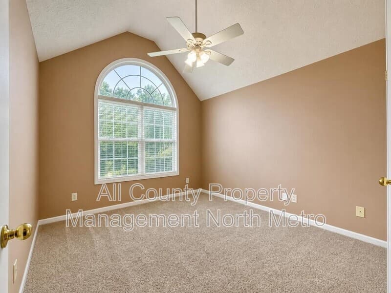 Gainesville House: 4710 Middleboro Lane