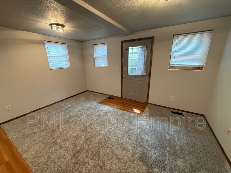 Sioux Falls Townhome: 211 N Fairfax Ave