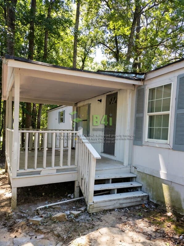 Macon House: 165 Chapel Hill Circle