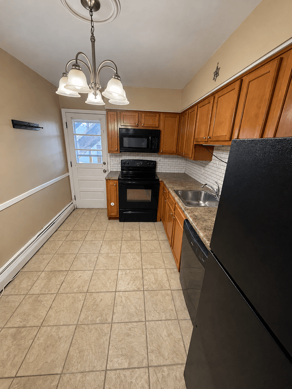 Latham Condo: 12 Pine Street - 2