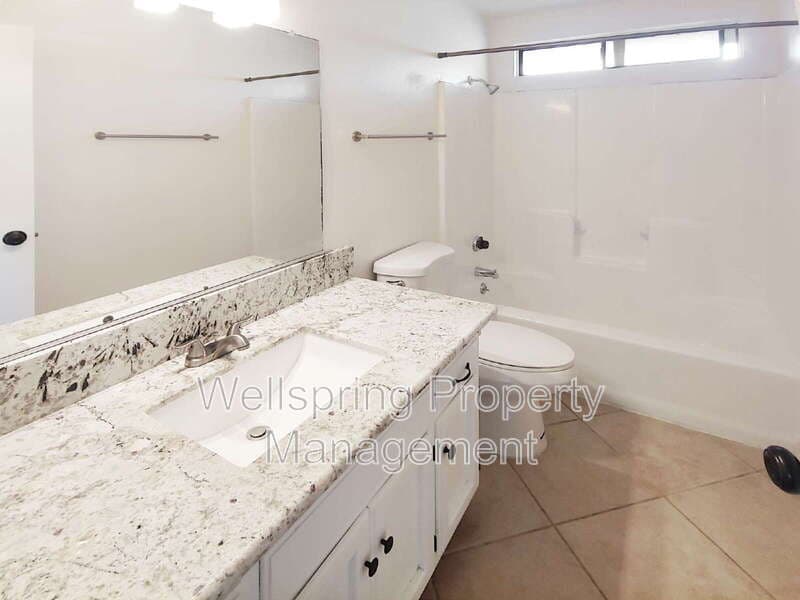 Ridgecrest Condo: 936 W Graaf