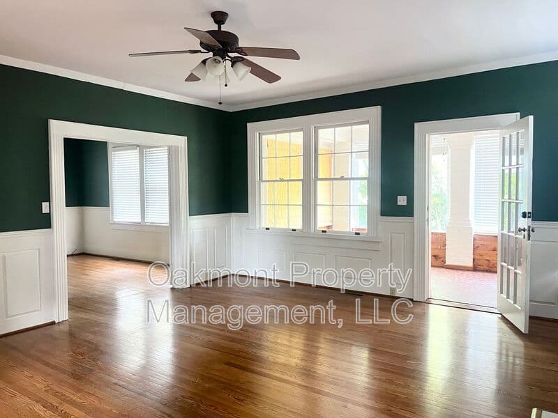 Fayetteville House: 105 Peachtree Street
